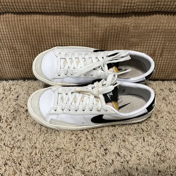 Nike Men's White and Black Sneakers - Picture 11 of 12